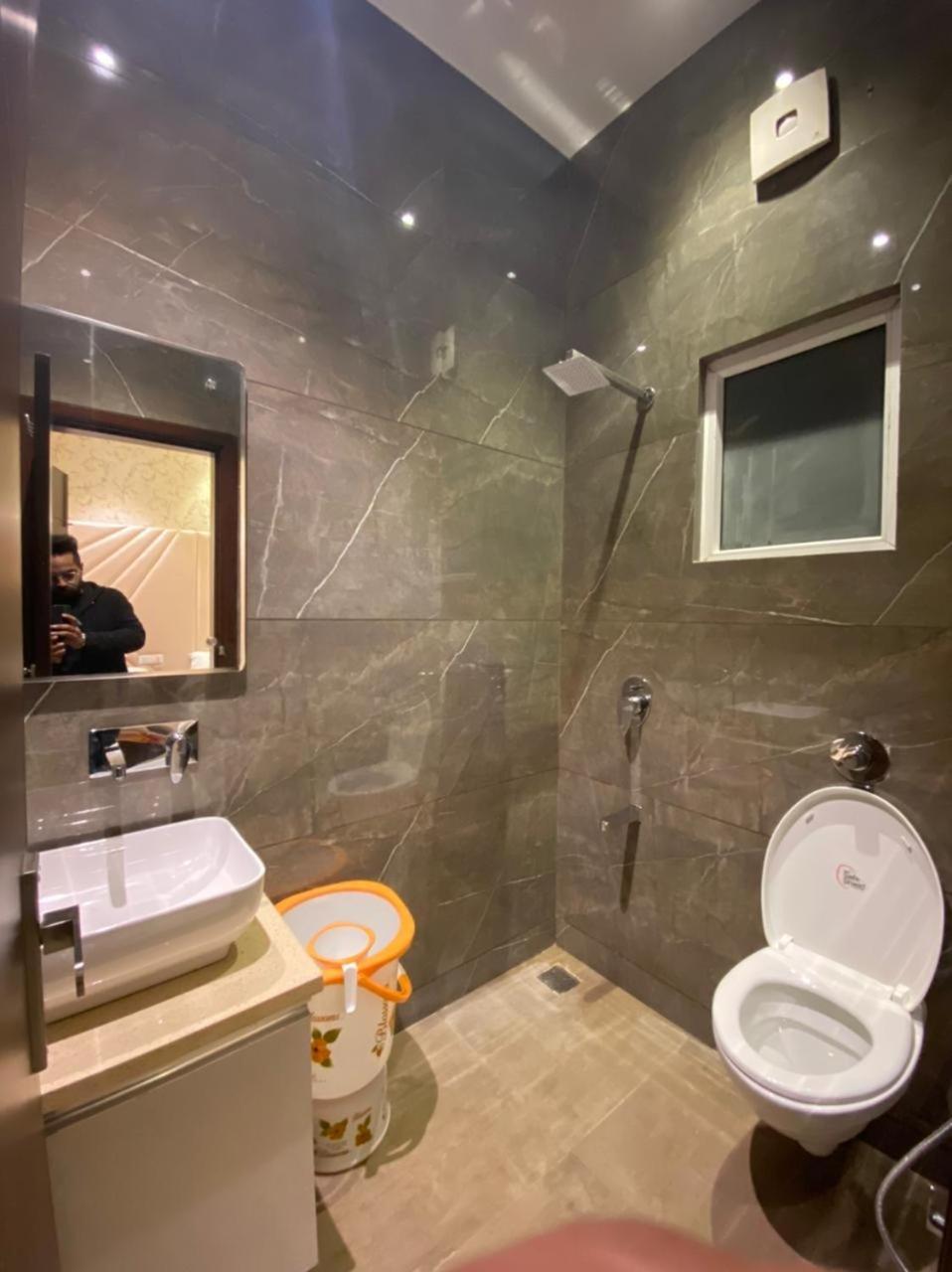 Hotel Blossom Inn Amritsar Exterior photo